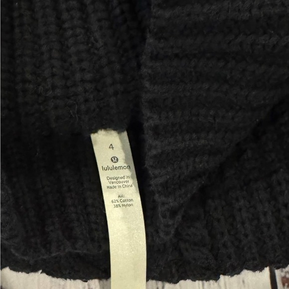 Lululemon Black Textured Knit Top - Picture 3 of 4